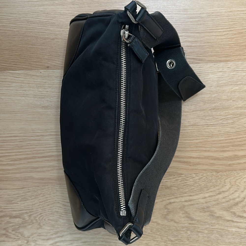 PRADA BLACK NYLON SHOULDER BAG Re-Edition 1995 - Picture 11 of 14